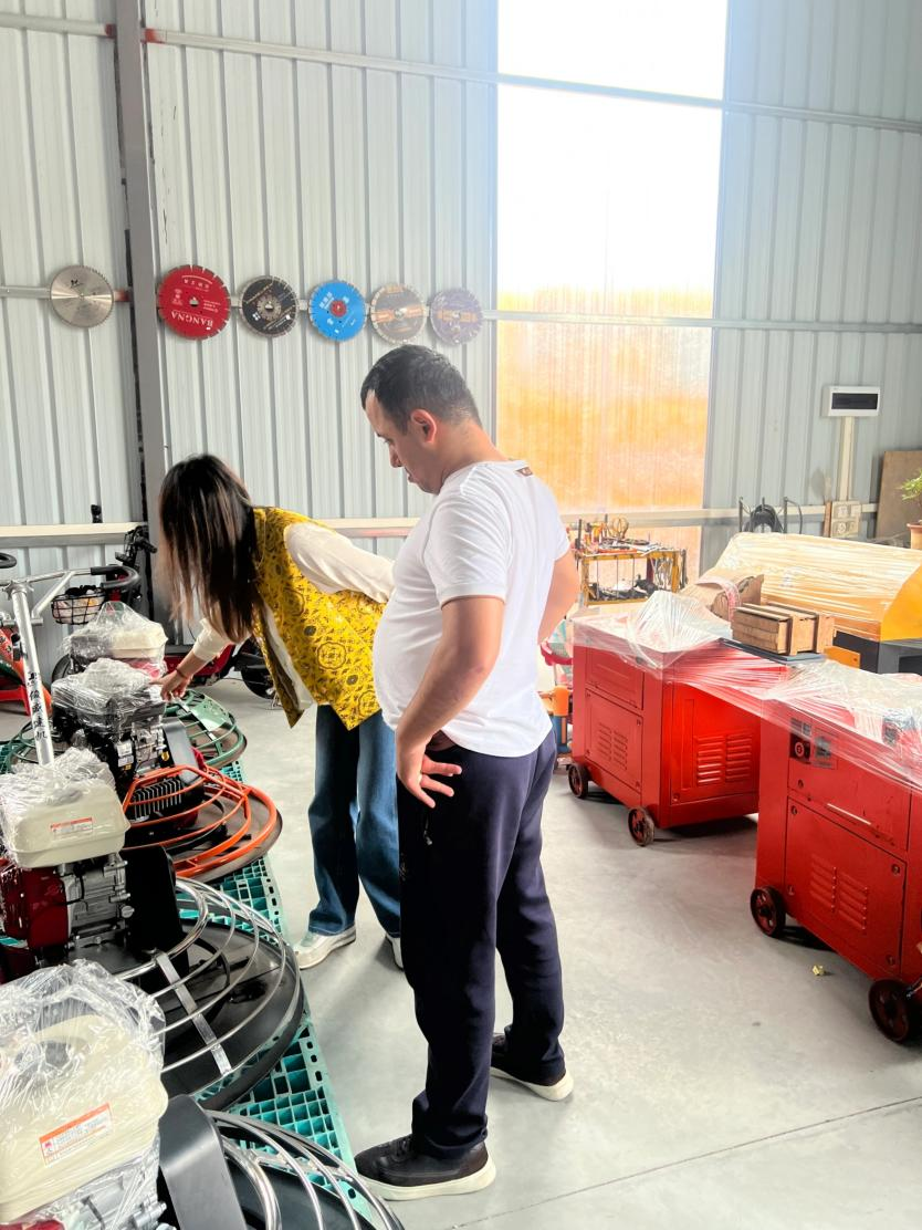 Οι παγκόσμιοι πελάτες συρρέουν στο Guangzhou Murnsen Trading Co., Ltd μπροστά από την Canton Fair, θέτοντας σημαντικές παραγγελίες.